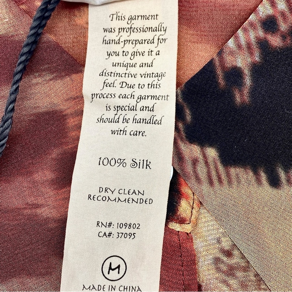 NWT Da-Nang Silk Abstract Print Button Up Blouse, M - Picture 13 of 15